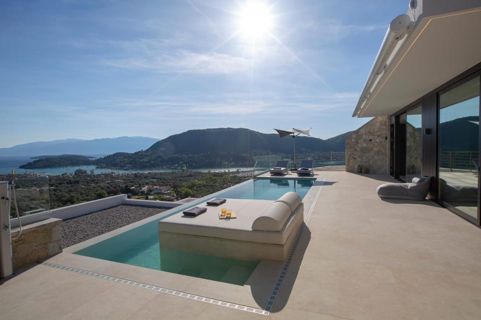 Balcony/Terrace, Pool view, sunbed