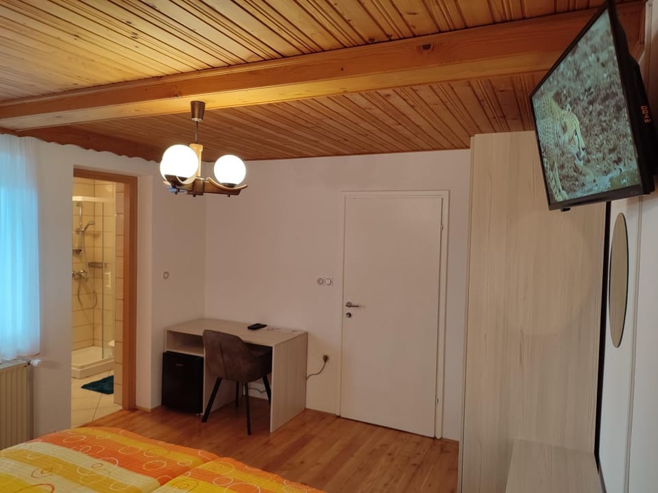 TV and multimedia, Seating area