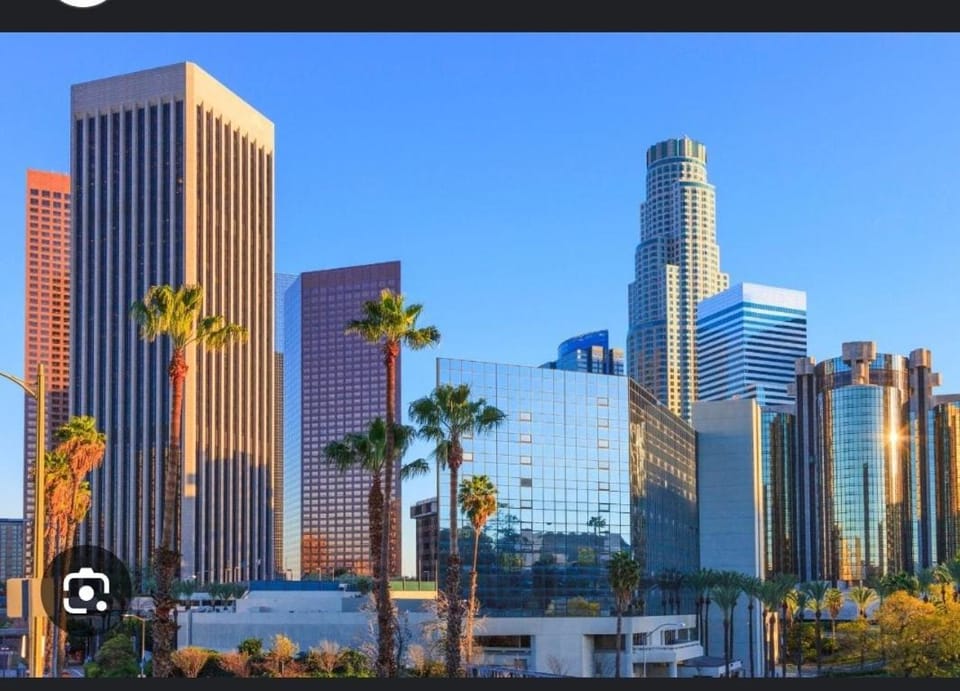 Spacious 3 Bedroom 2 Bathroom Apartment with Free Onsite Parking Apartment in East Los Angeles