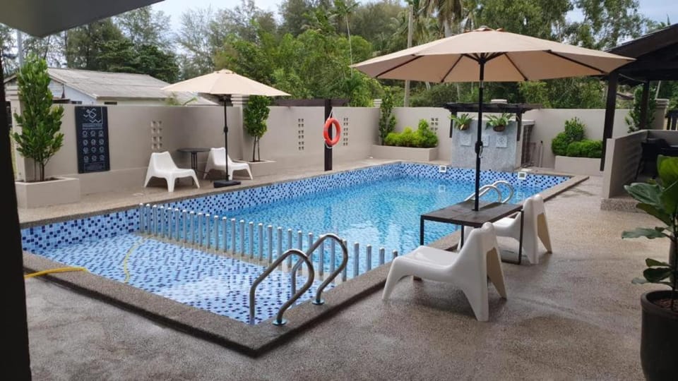 Garden, Balcony/Terrace, Pool view, Swimming pool, sunbed