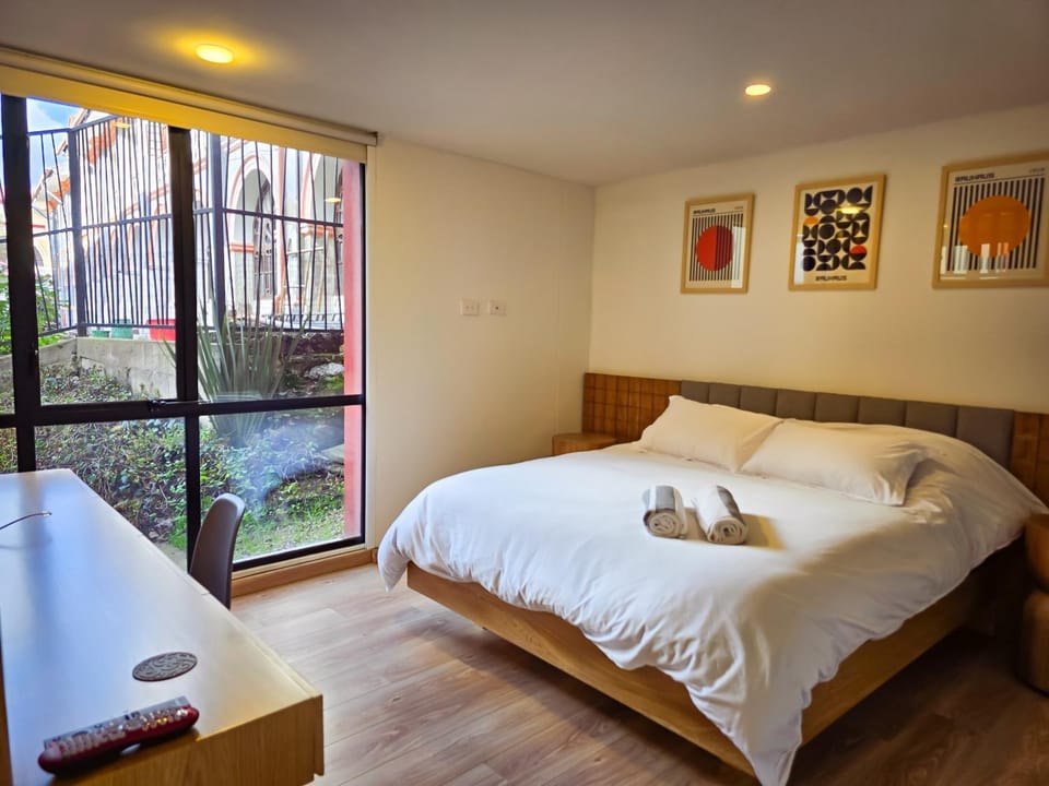 Bed, Photo of the whole room