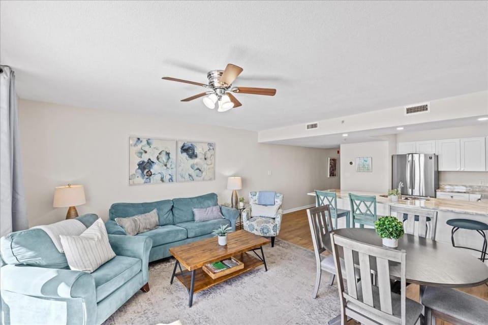 Pelican Beach Resort 809 Apartment in Destin