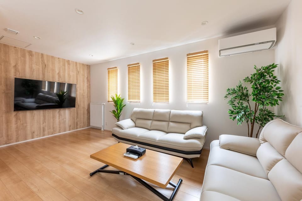 TV and multimedia, Living room, air conditioner