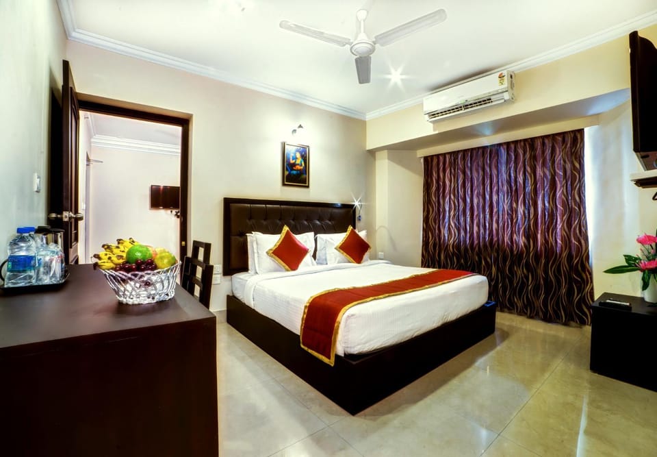 Bed, TV and multimedia, Bedroom, Area and facilities