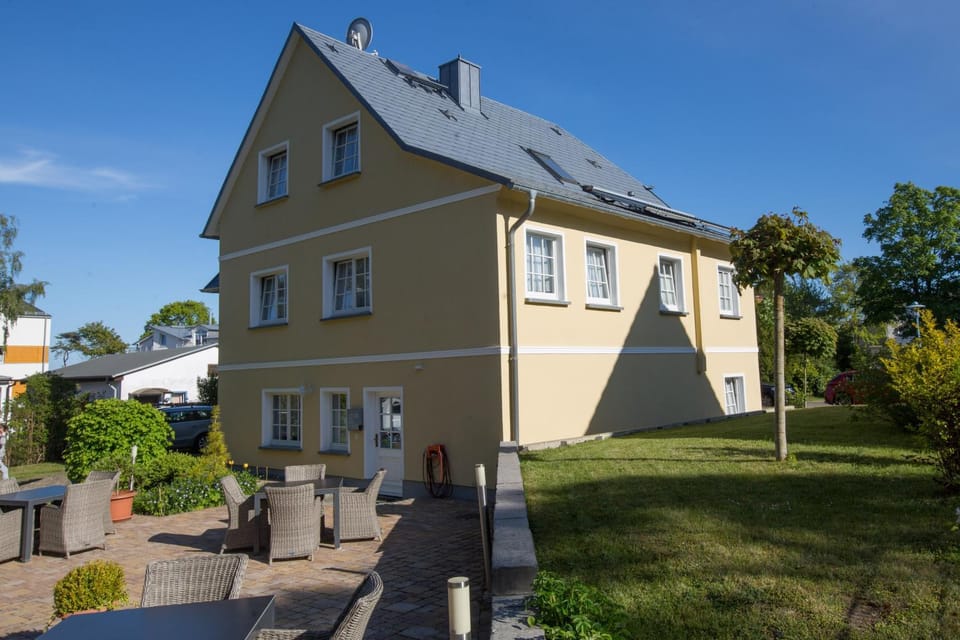 Property building, Garden view