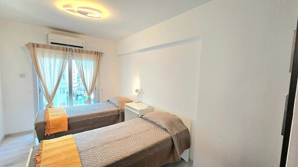 Molos city centre living Apartment in Limassol City