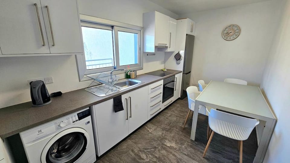 Molos city centre living Apartment in Limassol City
