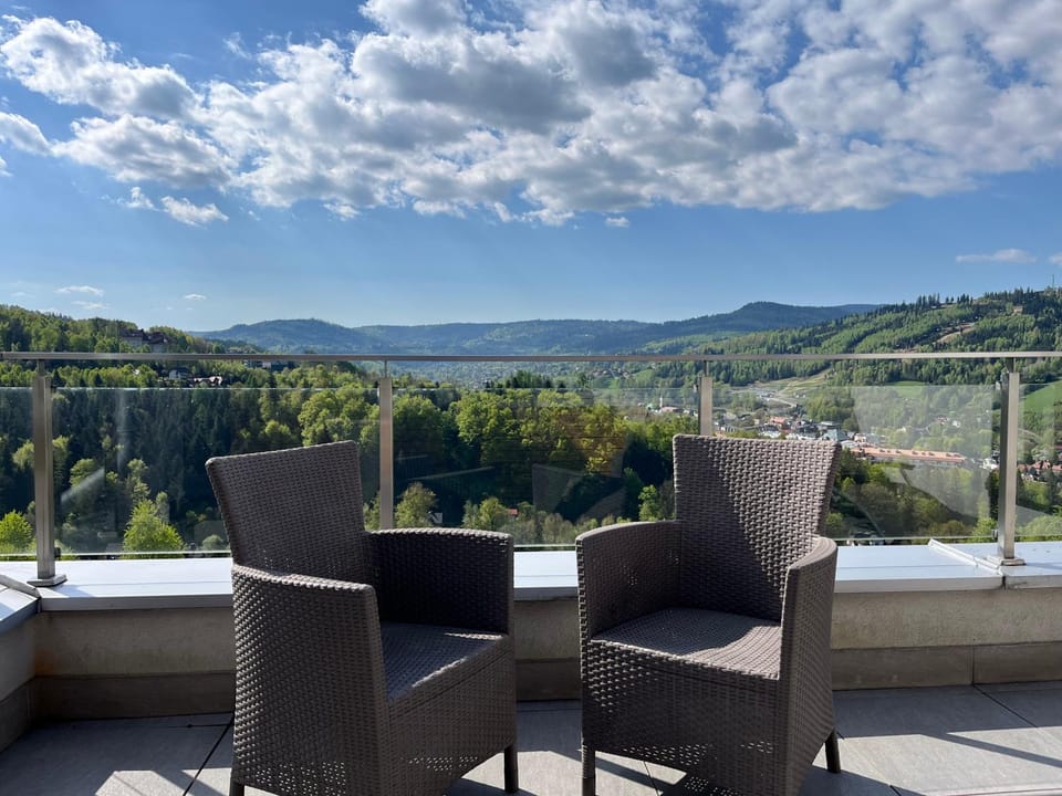 Day, Natural landscape, View (from property/room), Balcony/Terrace, Seating area, Mountain view