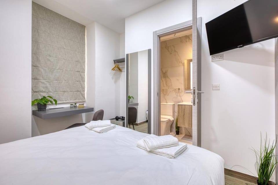 Private Suite 3 with shared Kitchen at the New Casa Vittoria by SF Homes Apartment in Malta