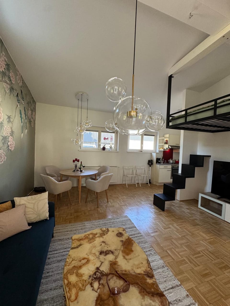 Living room, Dining area