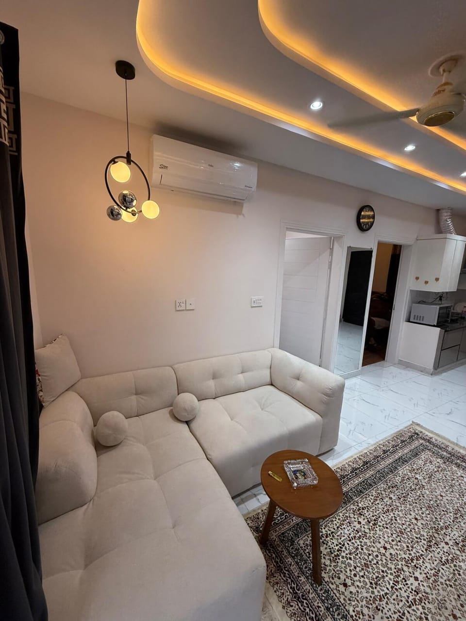 Modern Flat with Balcony Apartment in Punjab