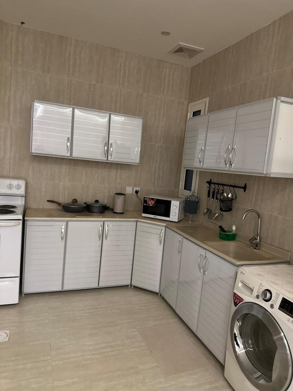 2BR cinma room Apartment in Al Khobar