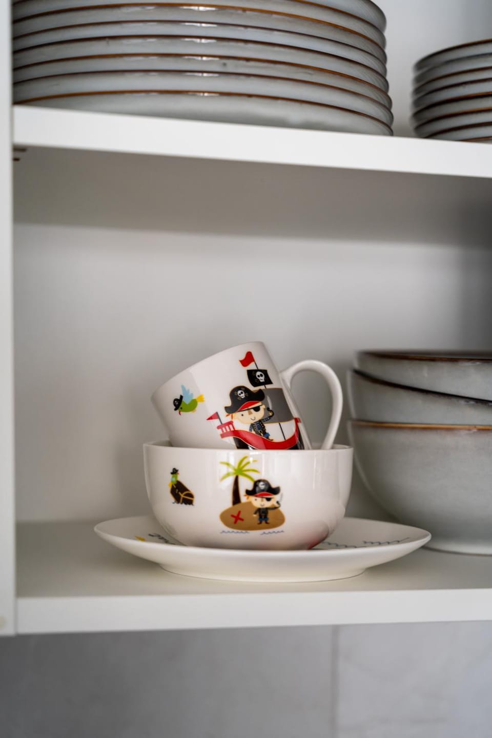 Kitchen or kitchenette, children