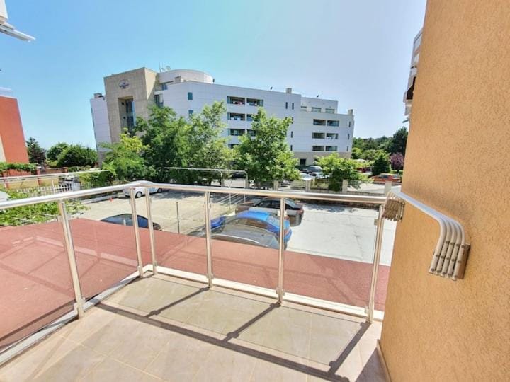 Neptun-Yellow Apartment in Burgas Province