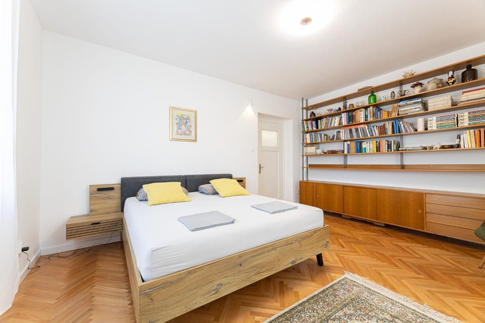 Bed, Library, Bedroom, locker, towels