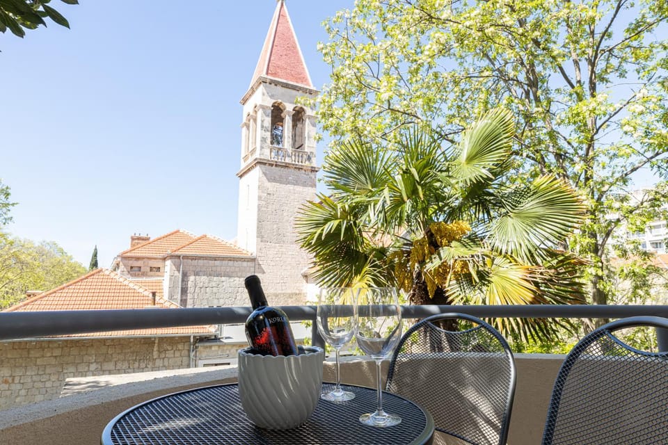 Day, Natural landscape, Activities, Balcony/Terrace