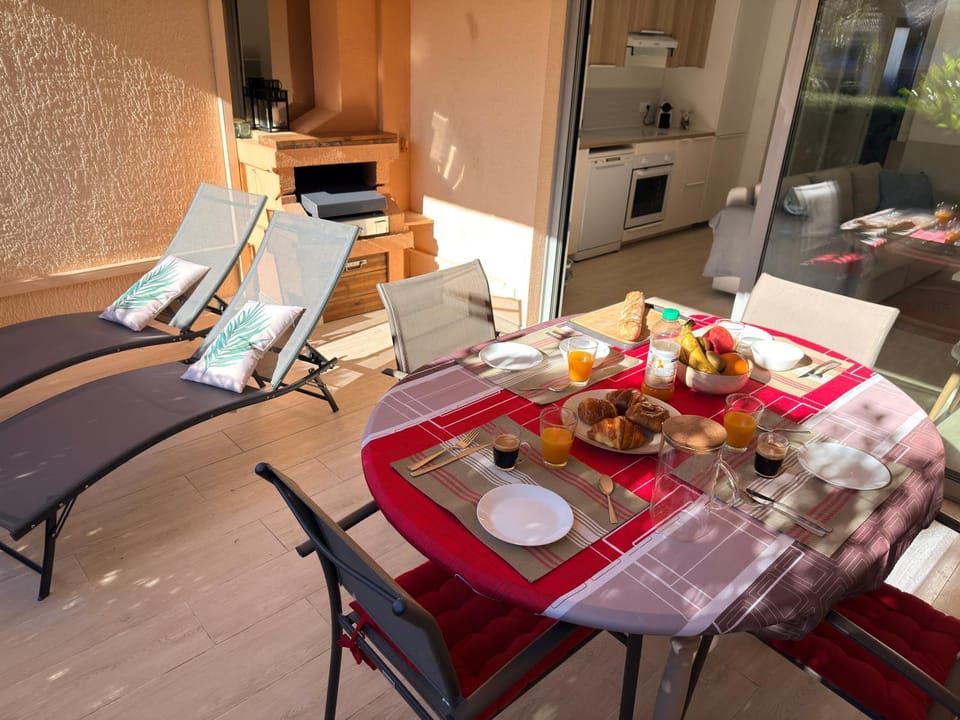 BBQ facilities, Balcony/Terrace, Balcony/Terrace, sunbed