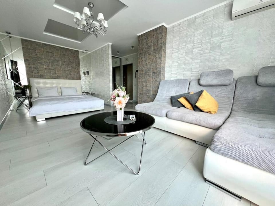 Living room, Photo of the whole room, Seating area