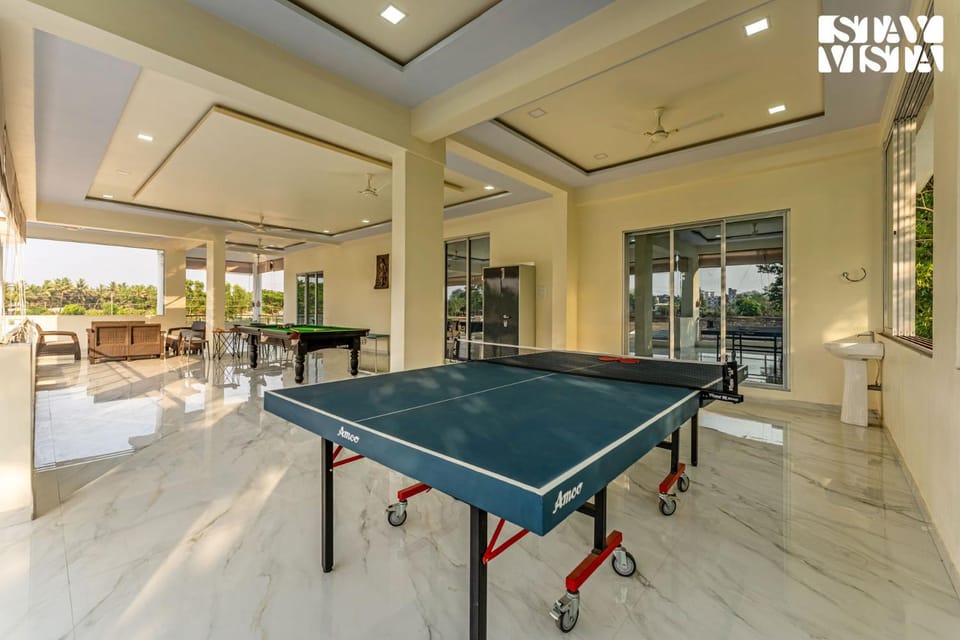 Game Room, Table tennis