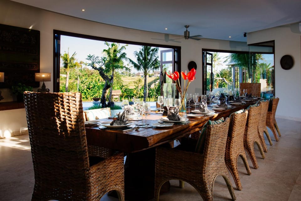 Dining area, Breakfast