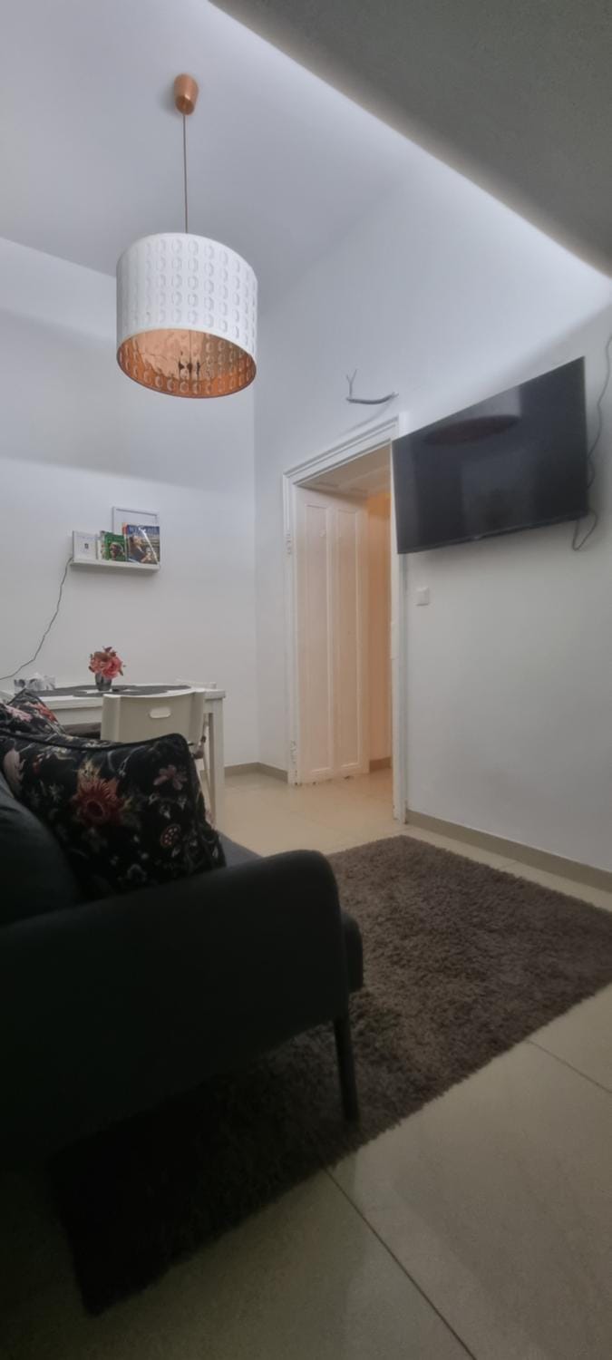 TV and multimedia, Living room, Evening entertainment