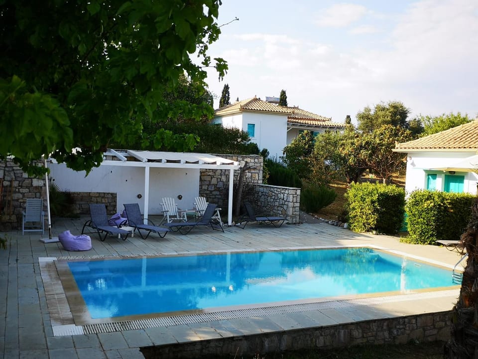 Pool view, Swimming pool, sunbed