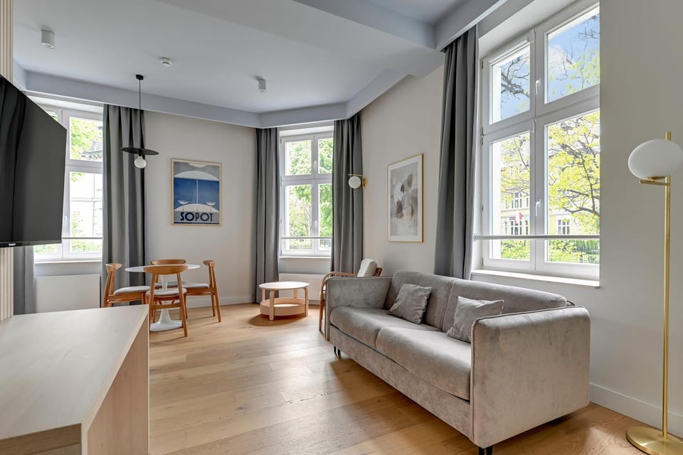 TV and multimedia, Living room, Photo of the whole room, Seating area, Bedroom, Street view, Quiet street view, internet, internet, pet friendly, pet friendly, air conditioner, air conditioner