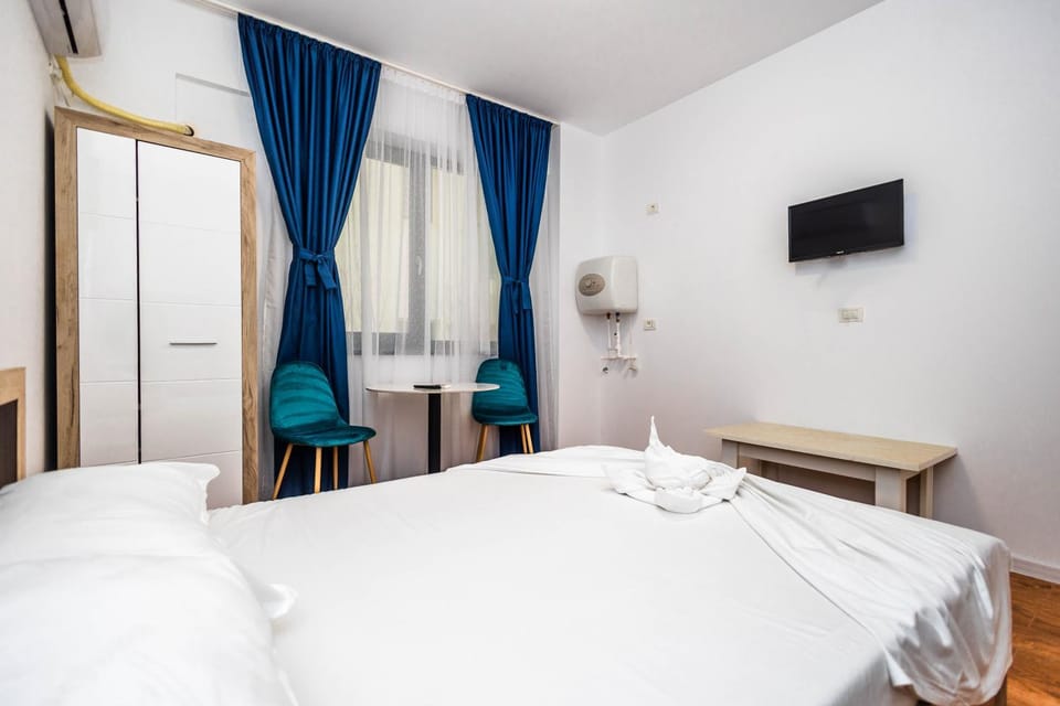 Bed, TV and multimedia