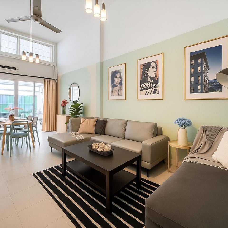 Living room, Seating area, Dining area