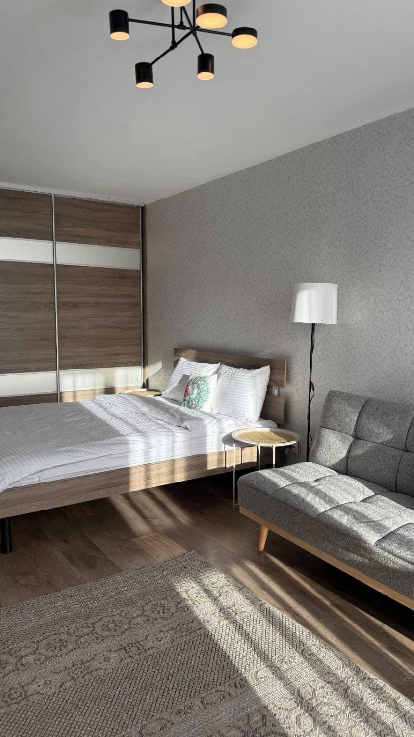 Warm ЖК Андріївський СВІТЛО ЦІЛОДОБОВО Центр Apartment in Ukraine