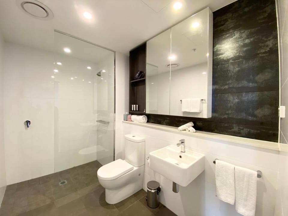 Resort Style 1 BD with Parking in the heart of Chatswood Apartment in Sydney