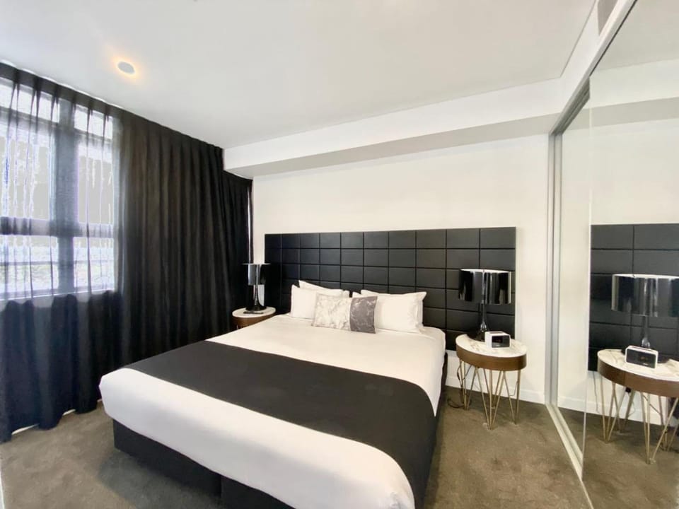 Resort Style 1 BD with Parking in the heart of Chatswood Apartment in Sydney