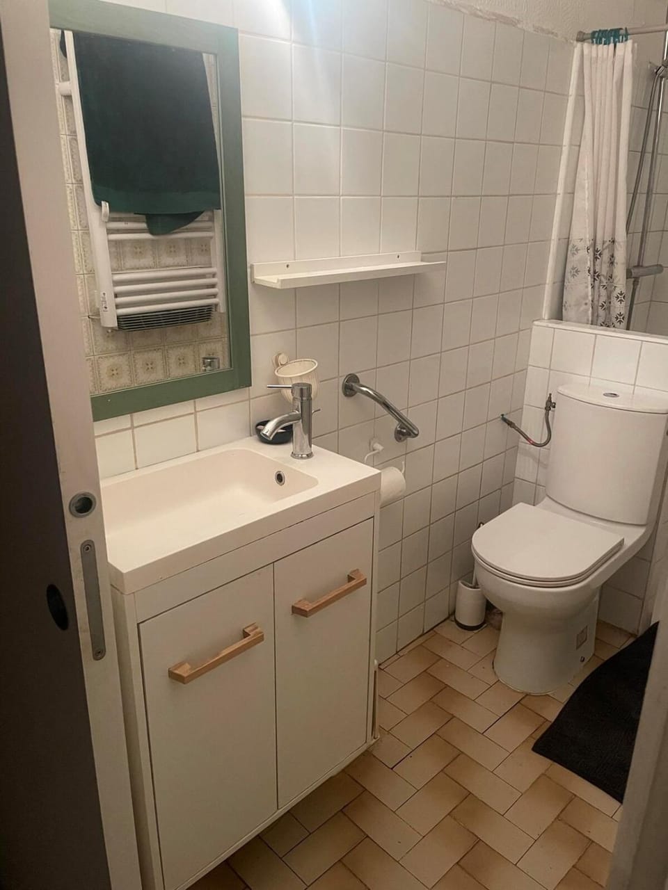 Shower, Toilet, Bathroom