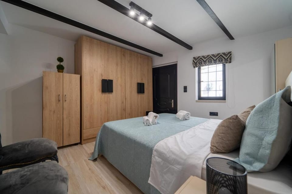Bed, Bedroom, wardrobe