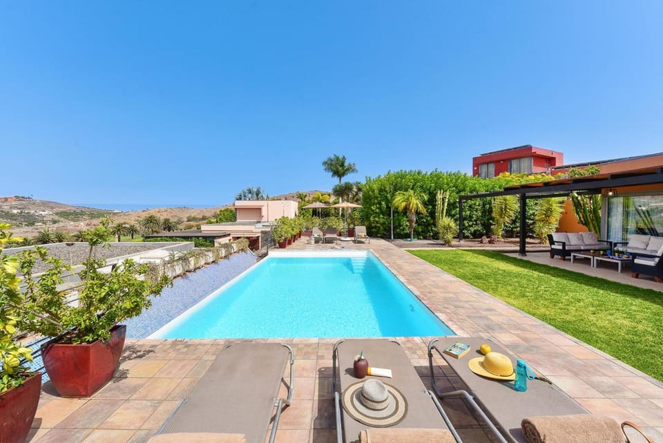 Day, Garden, Swimming pool, sunbed