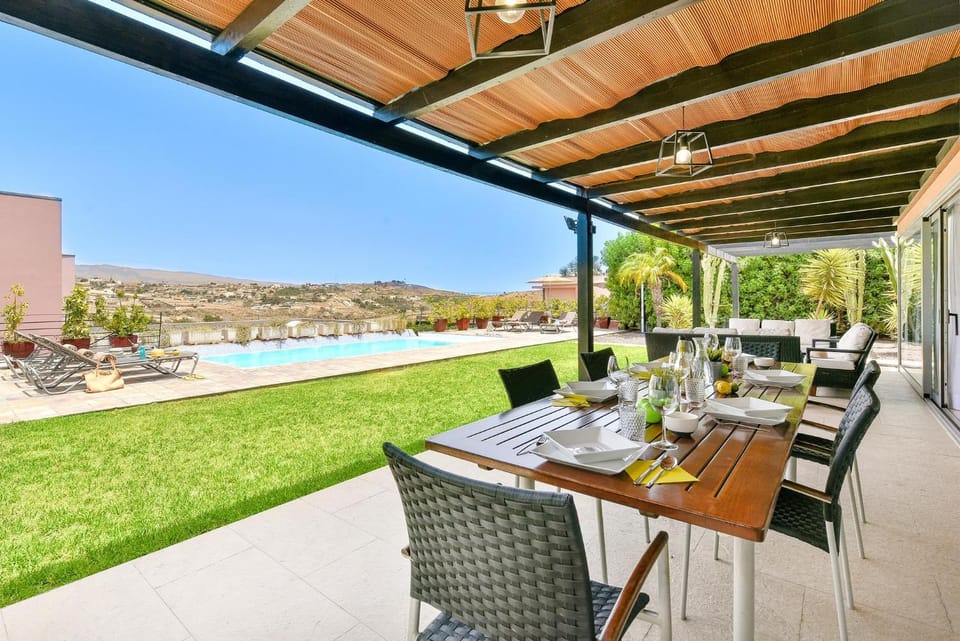 Day, Garden, Garden view, Mountain view, Swimming pool, sunbed