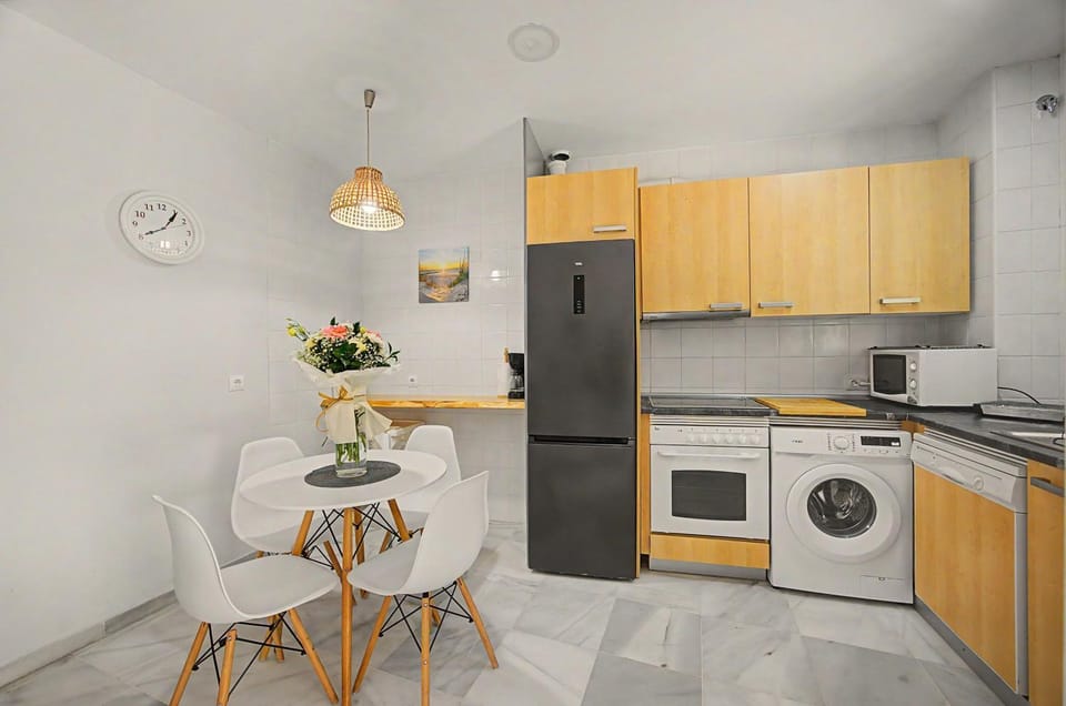 Kitchen or kitchenette, Living room
