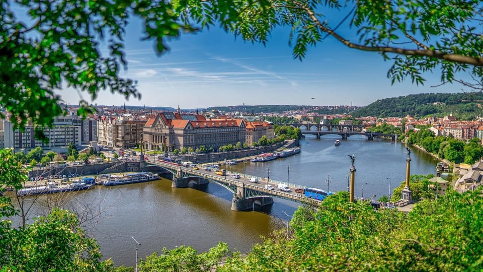 Nearby landmark, Off site, City view, River view
