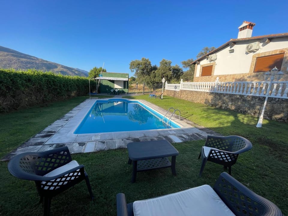 Patio, Natural landscape, Swimming pool, sunbed