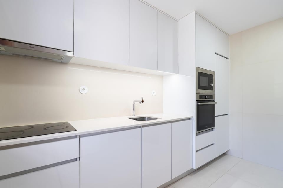 Kitchen or kitchenette, dishwasher, oven, pet friendly, stove