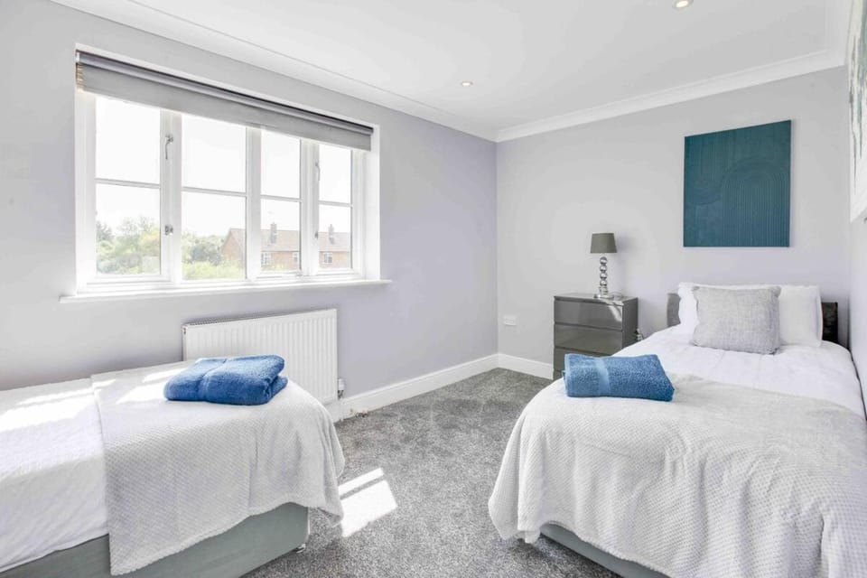 Wayside Warren Harlow House in Harlow