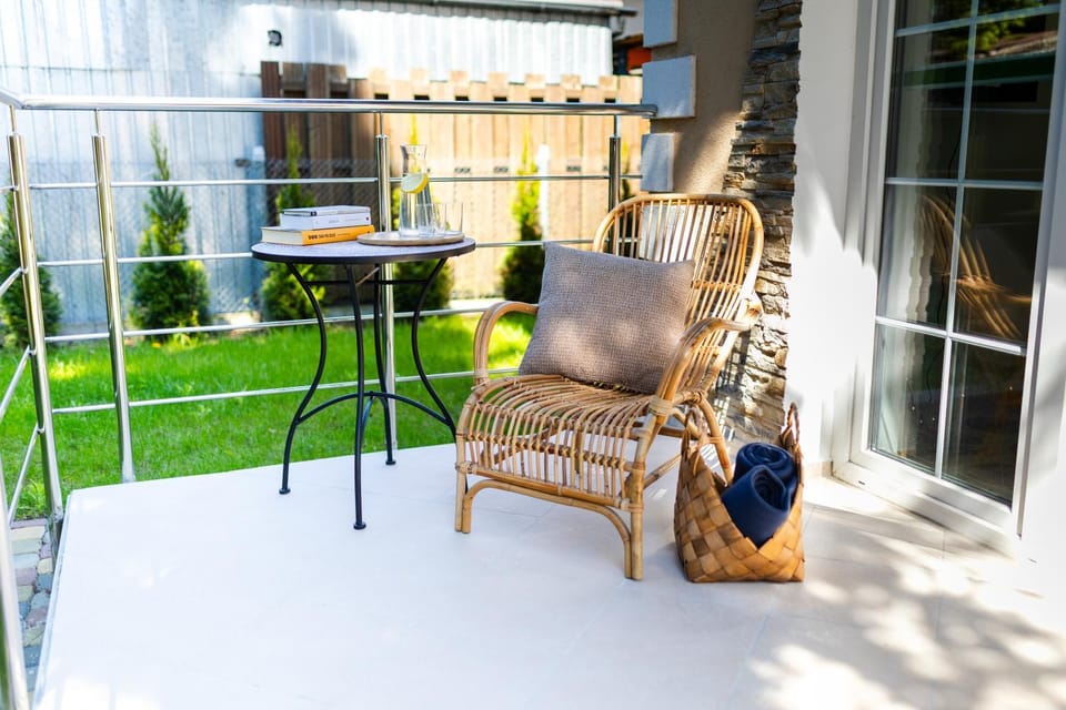 Patio, Balcony/Terrace, Balcony/Terrace, Seating area