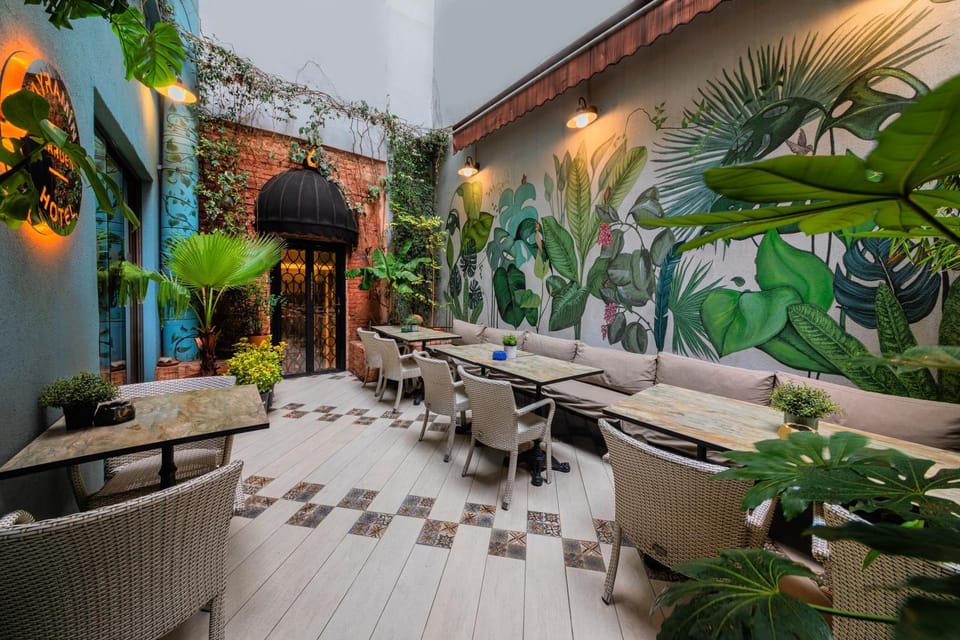 Garden, Garden, Seating area