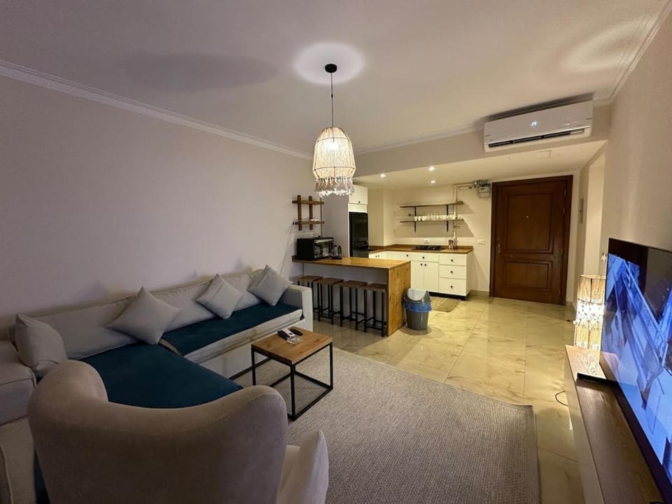 TV and multimedia, Living room, Dining area