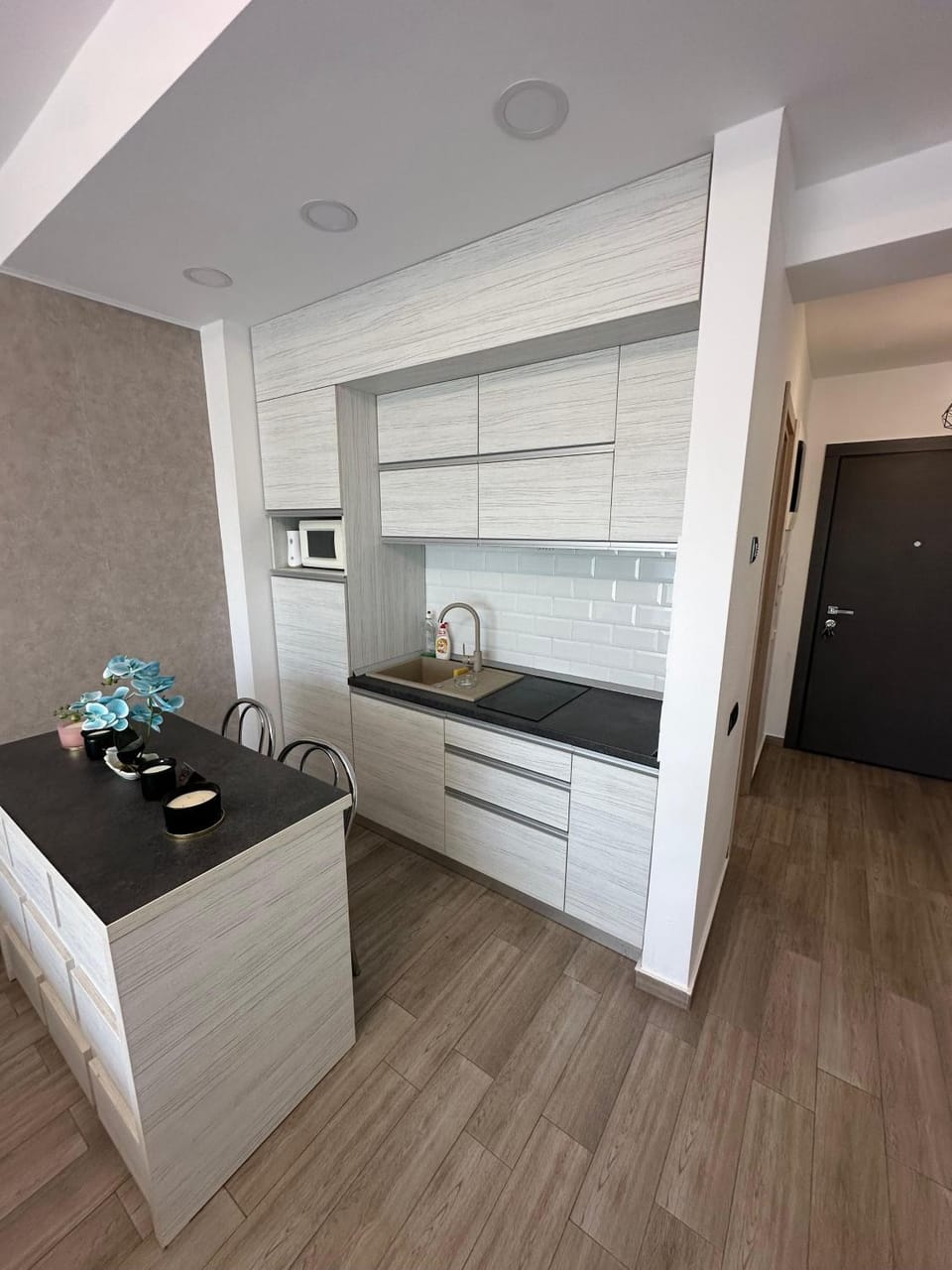 Kitchen or kitchenette, stove