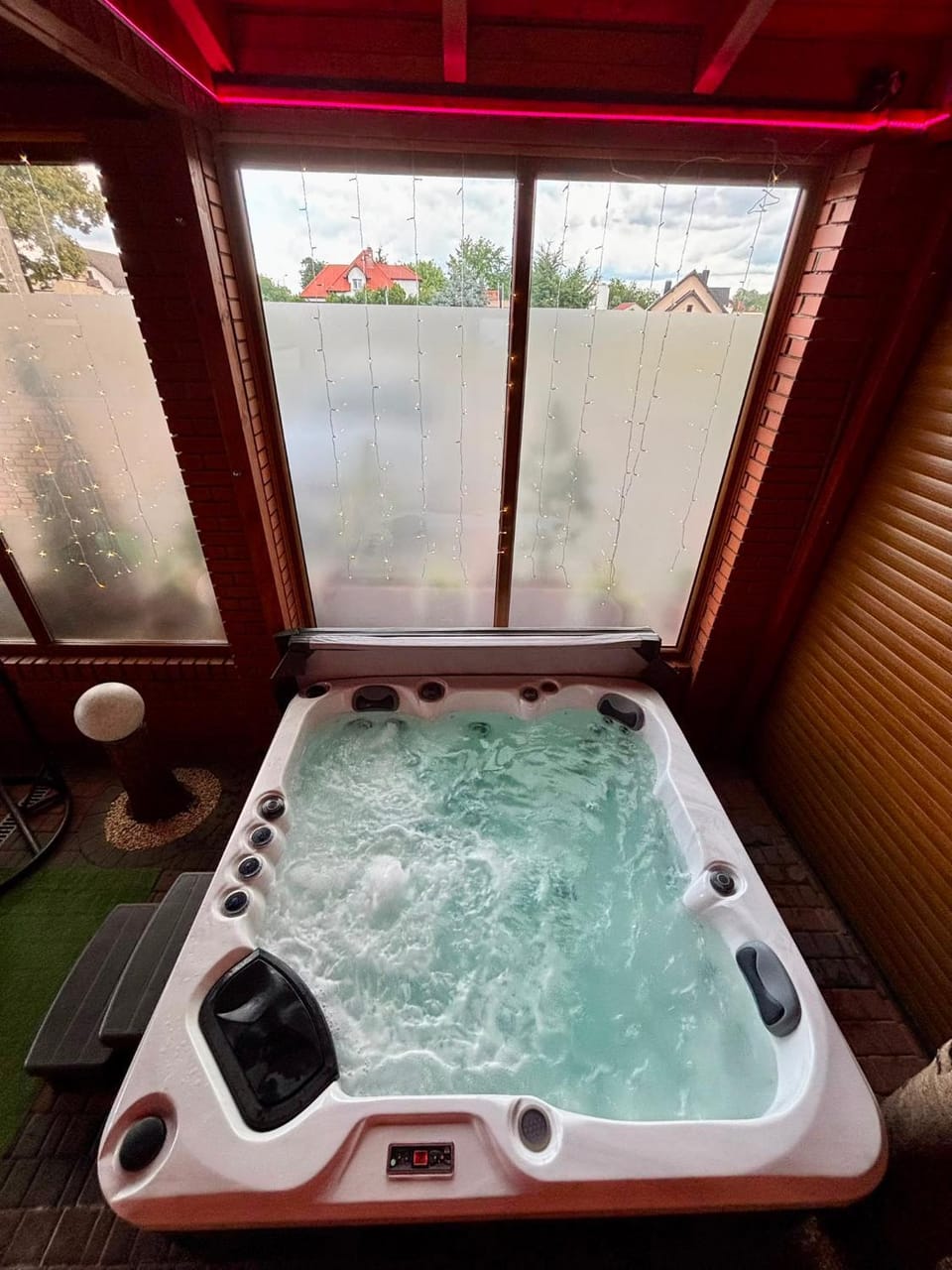 Hot Tub, View (from property/room), Balcony/Terrace