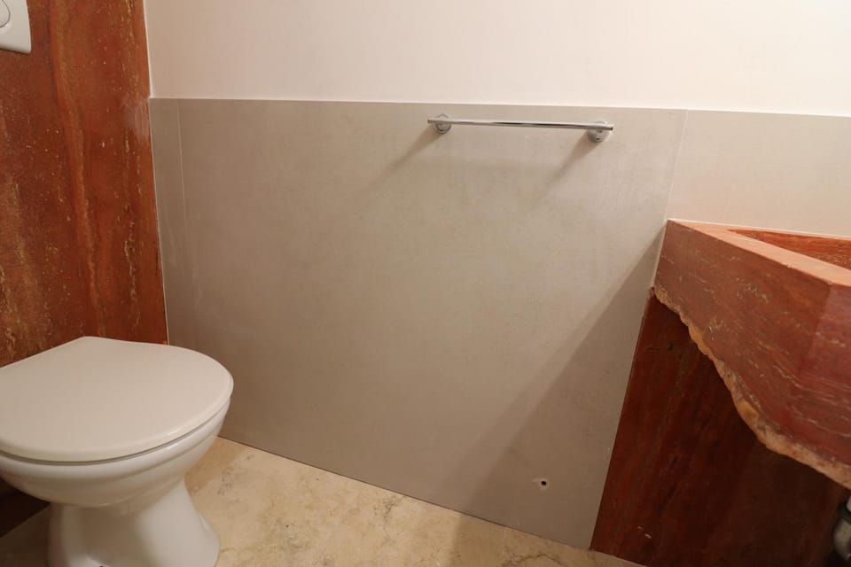 Bathroom, Living room