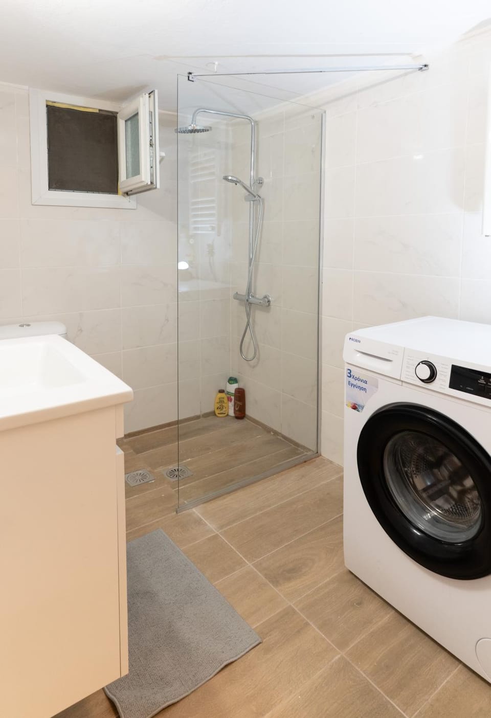 Shower, Toilet, Bathroom, washing machine