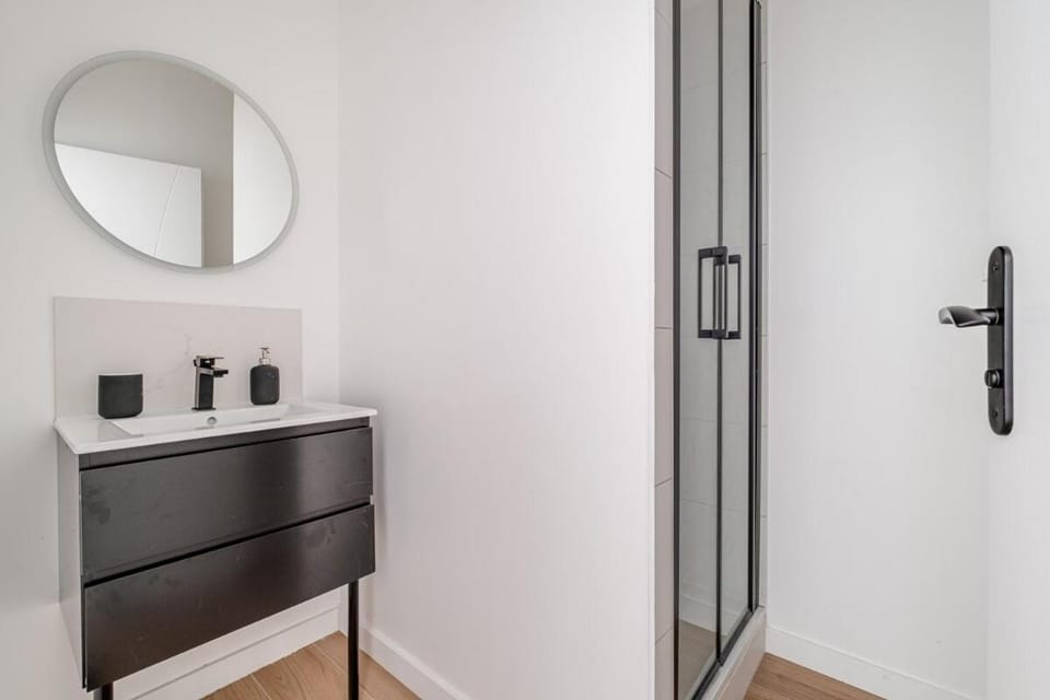 Appartement lumineux 4 personnes avec salle de sport, Centre Pop Apartment in Saint-Étienne