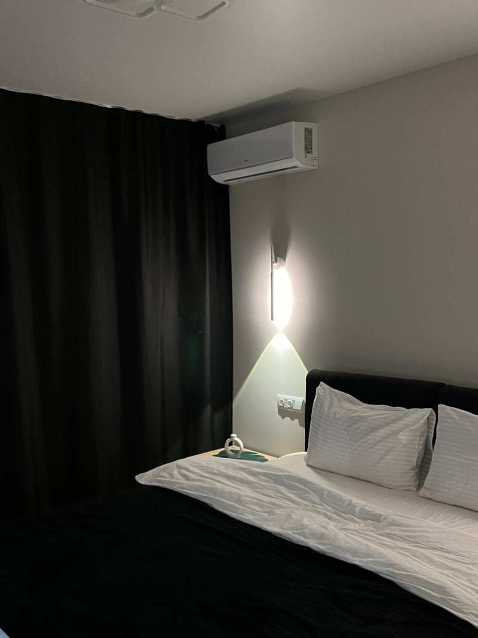Wood Нова затишна 2-кімнатна квартира Apartment in Ukraine